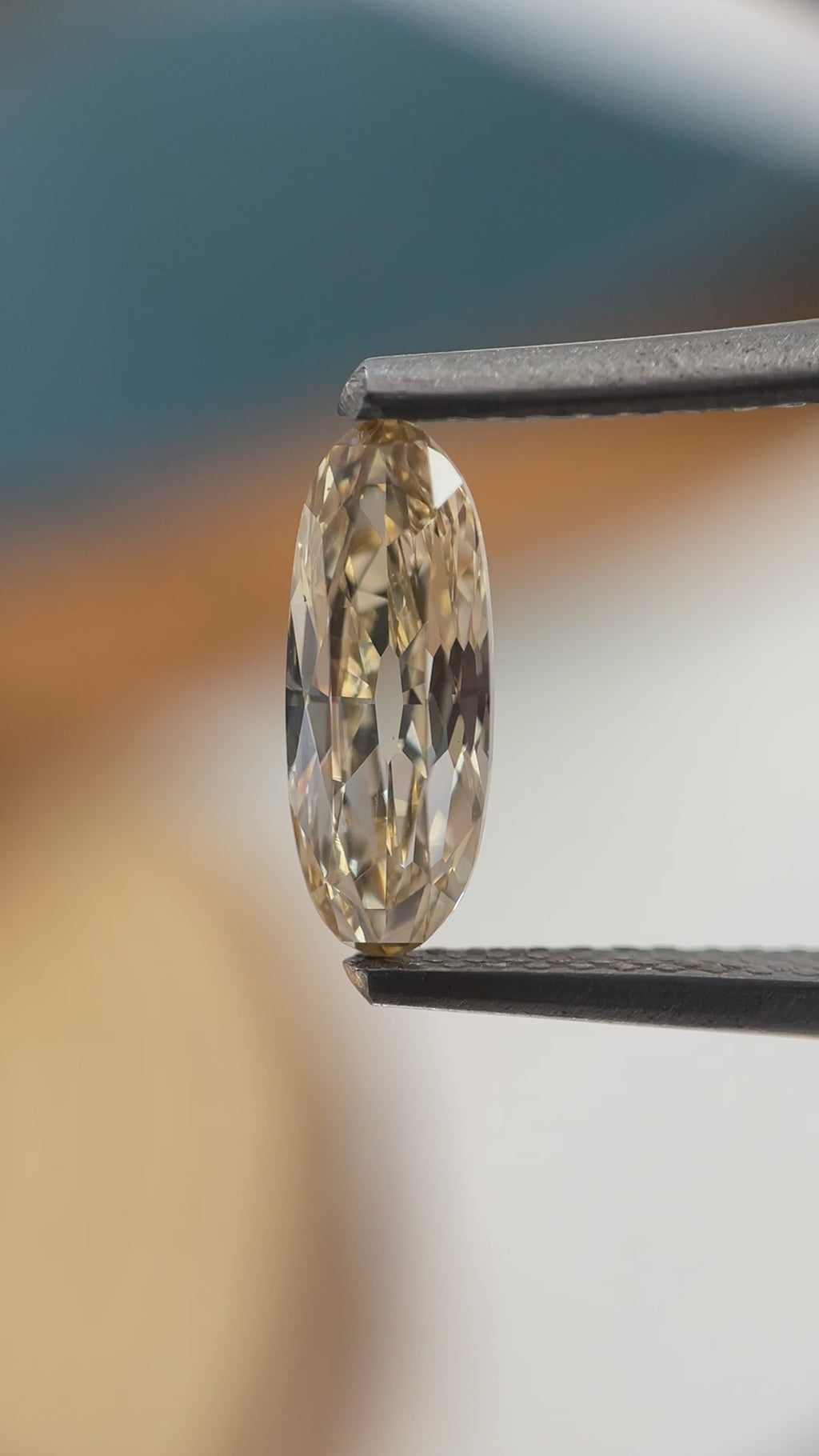 Diamant naturel taille ancienne Moval LB couleur