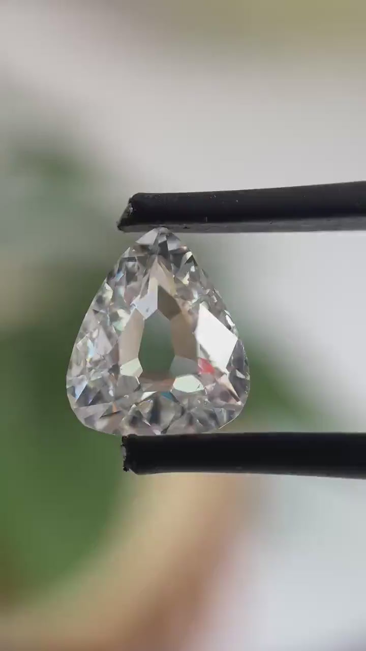梨形老矿式切割 G色 SI1净度 天然钻石