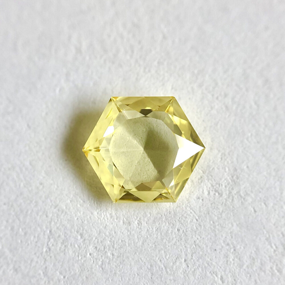 Hexagone shape J color Rose cut diamond