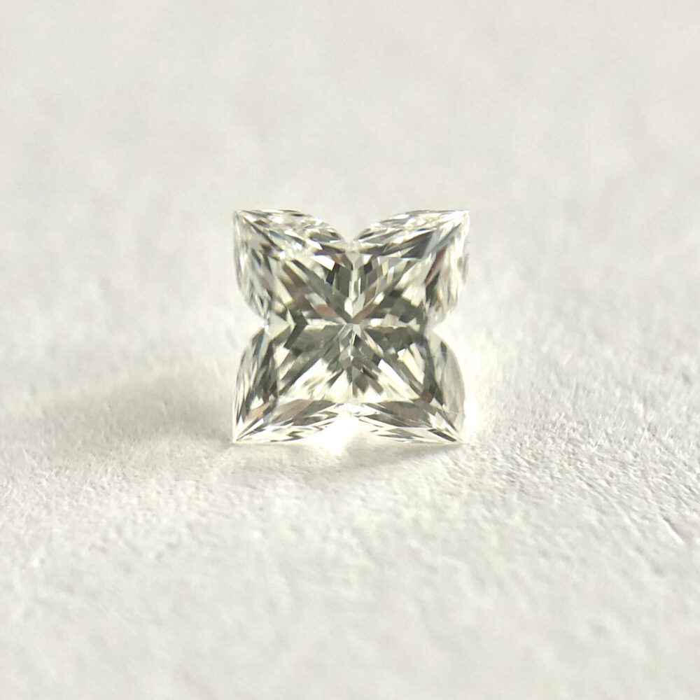 Lilly Shape diamond