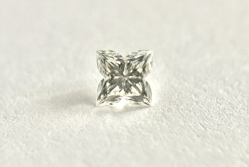 Lilly Shape diamond