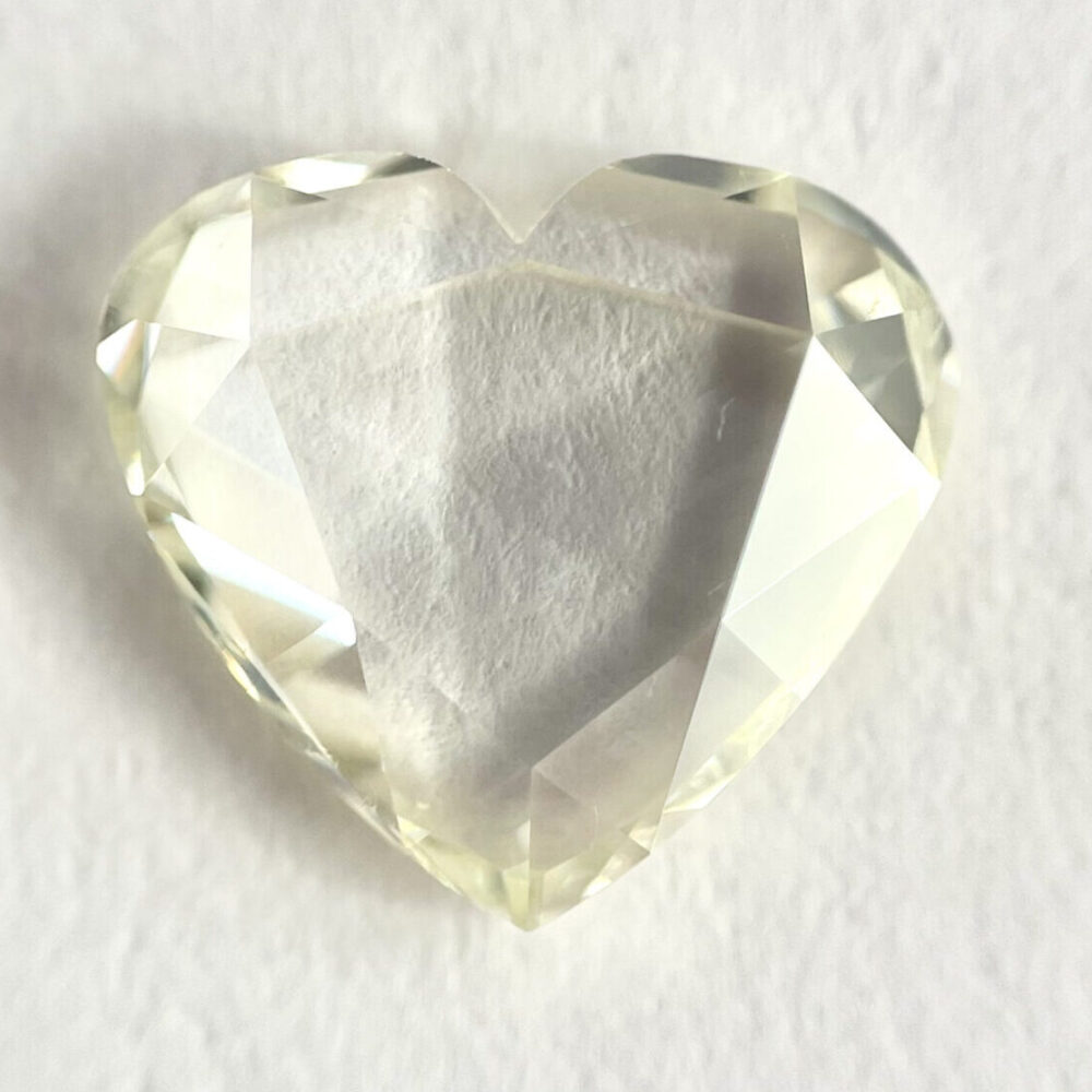 Heart shape L color Rose cut diamond