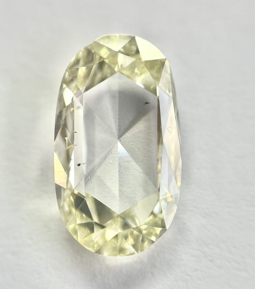 Oval shape L color Rose cut diamond
