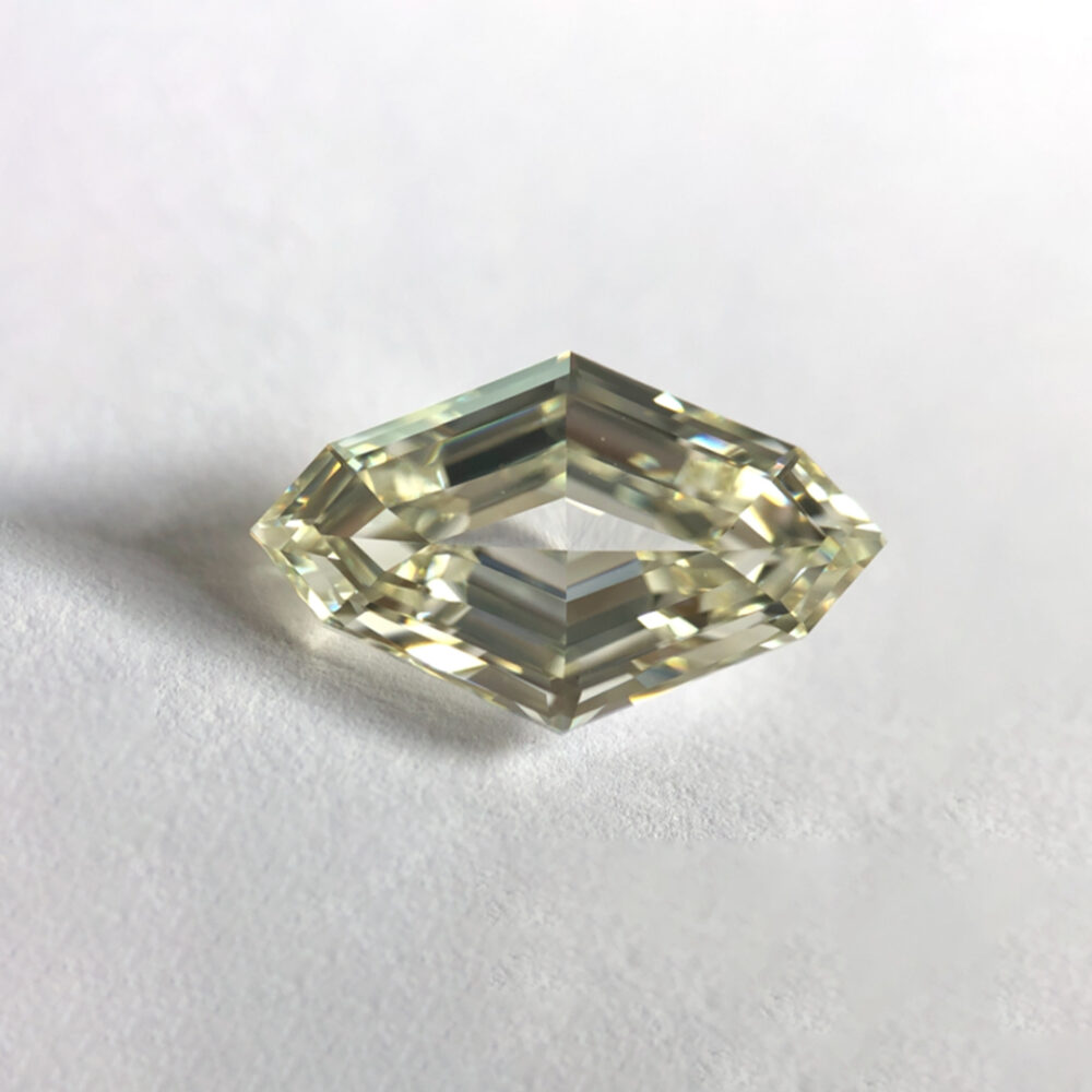 Lozenge shape L color Step cut diamond