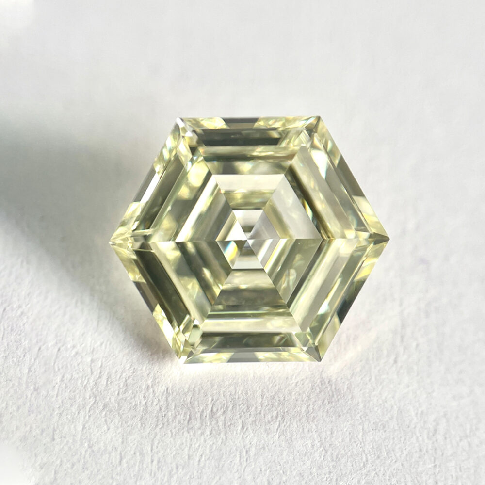 Hexagon Shape L Color Step cut diamond