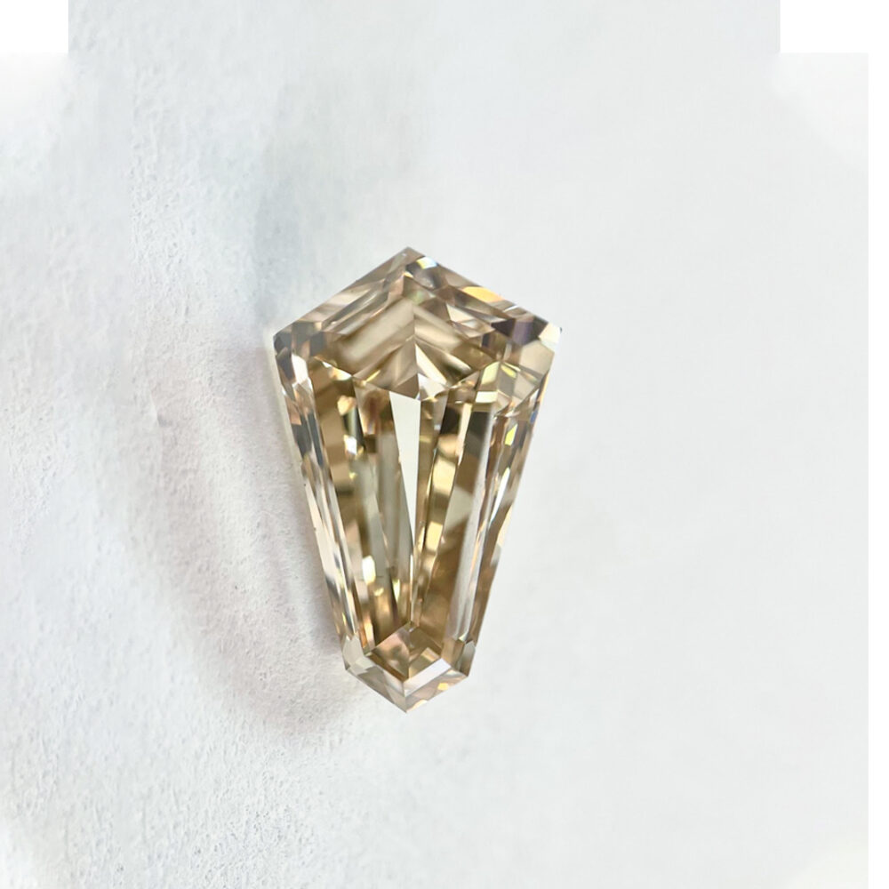 Kite shape LB color Step cut  diamond