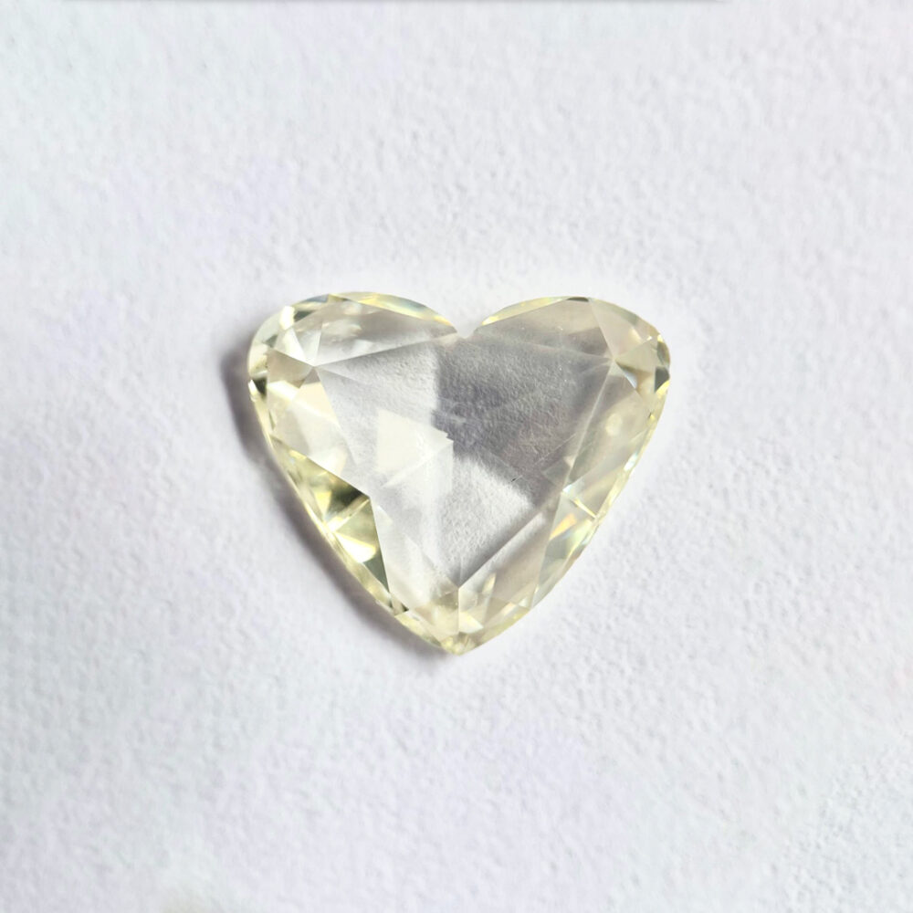 Heart shape M color Rose cut diamond